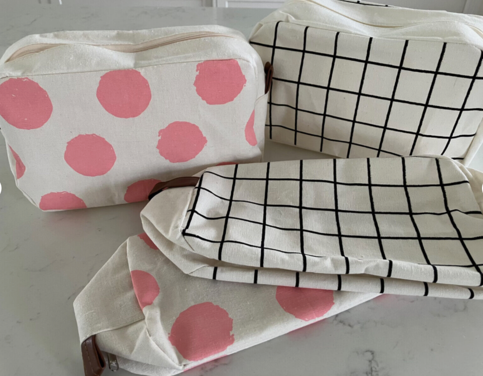 Cosmetic, toiletry, travel & makeup purses/bag